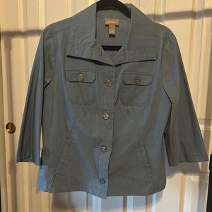 Chico’s name brand ladies light blue jacket, easy button front and side pockets